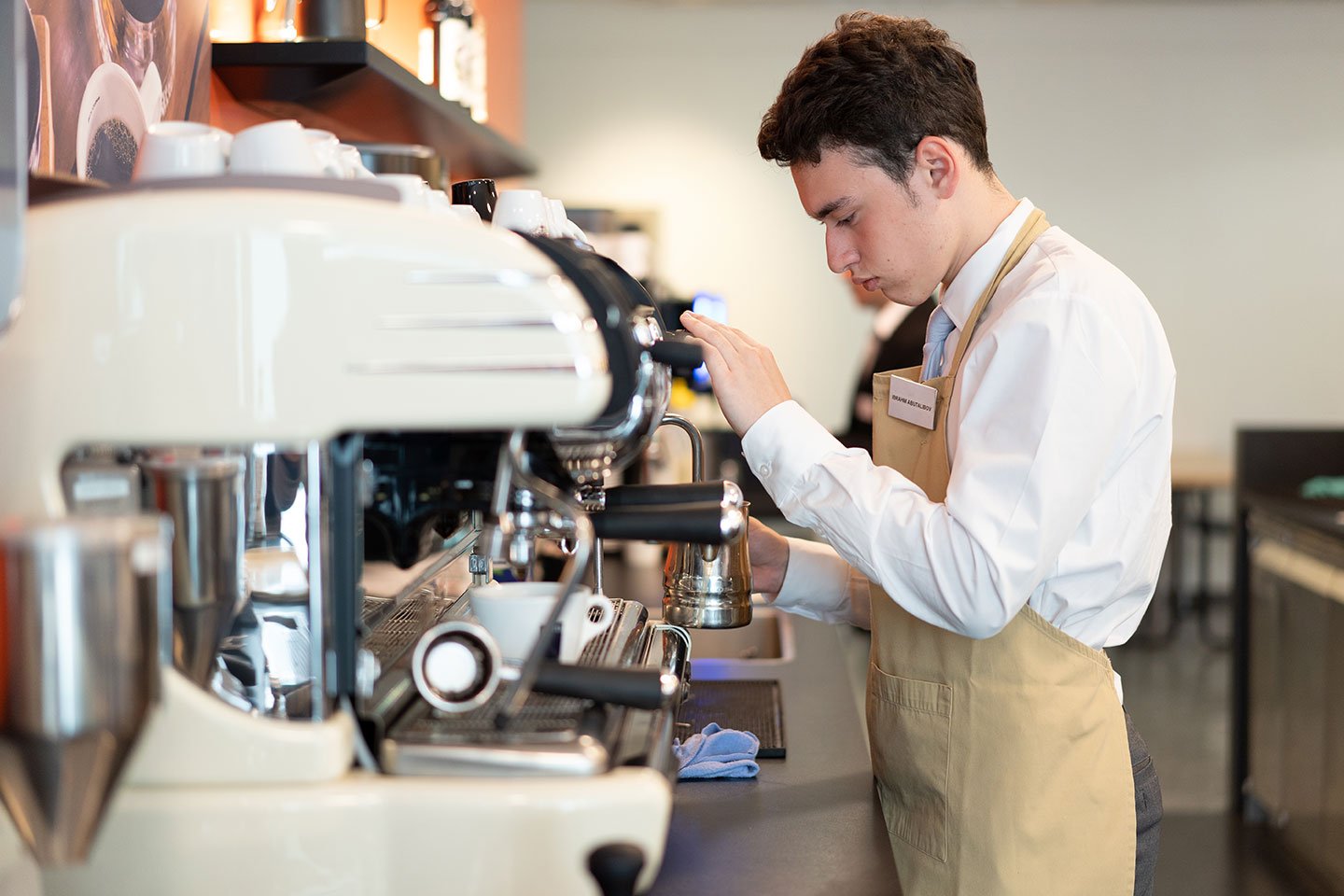 EHL-student-bar-coffee